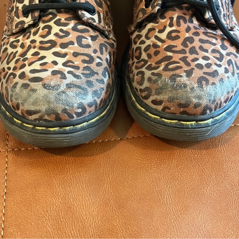 Dr. Martens Cheetah print high top zipper boots toddler size 10 ok condition - Picture 2 of 7